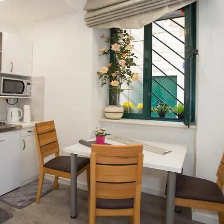 Klara Apartment